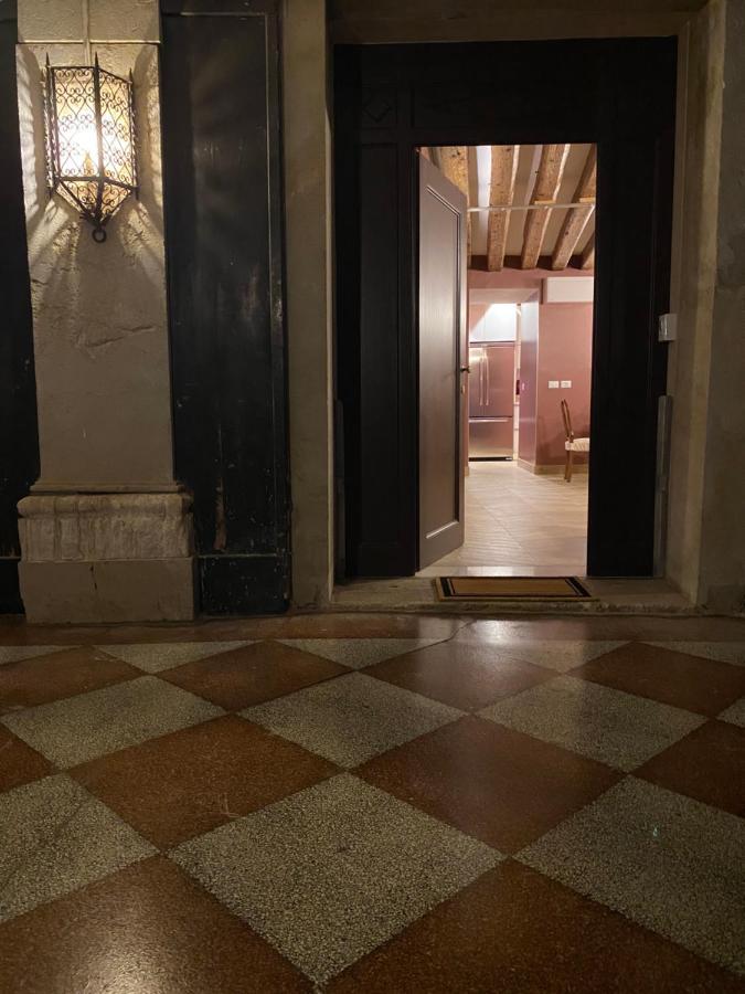 Dimora Contarini Charm On Grand Canal Apartment Venedig